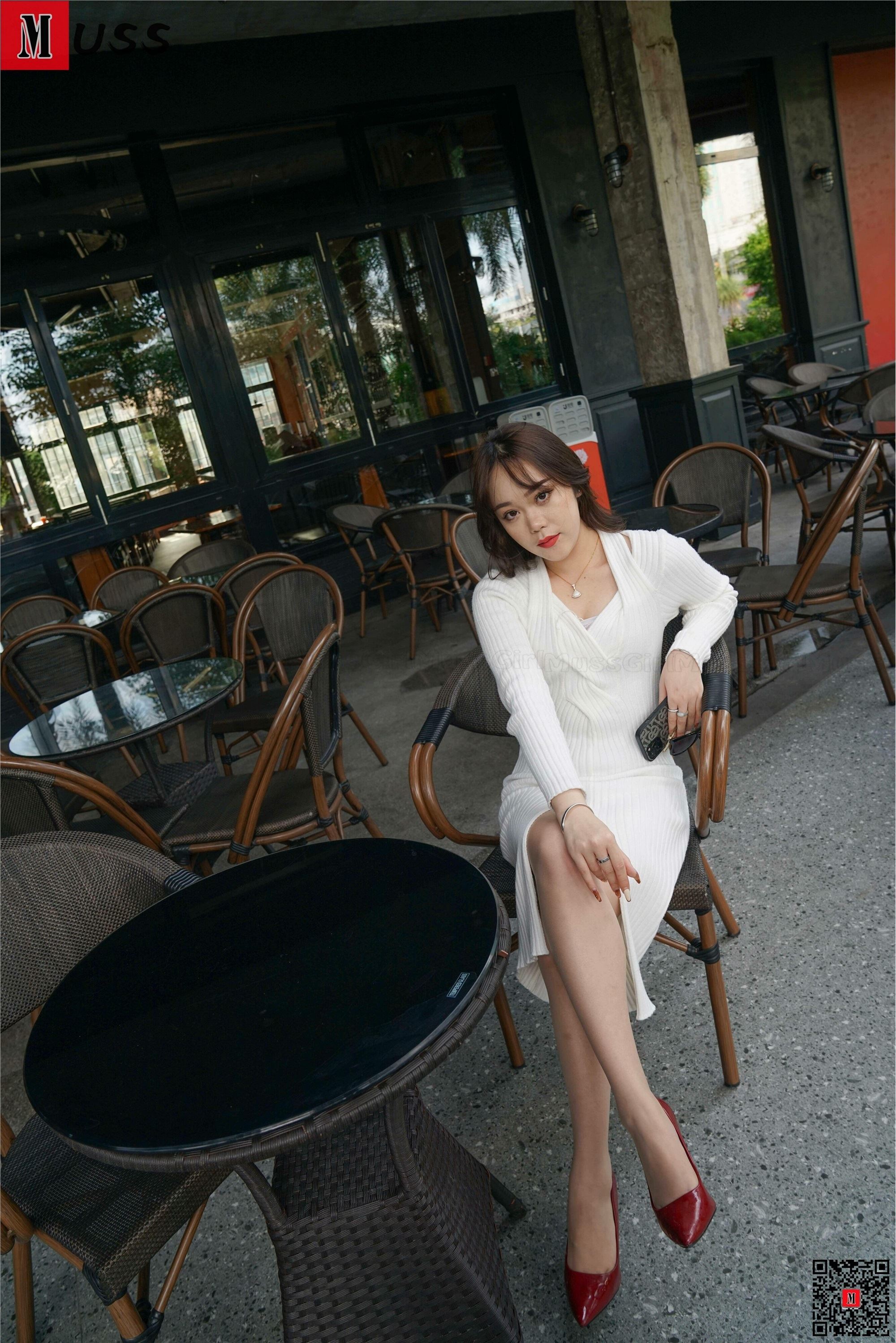 MussGirl慕丝女郎  NO.202 白色连衣裙高跟